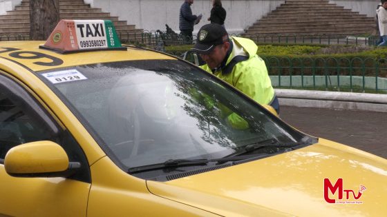 En Loja se desarrolla la Semana de la Movilidad con el fin de brindar información sobre la seguridad vial.