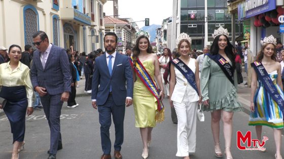 En Loja se realizó el pregón de fiestas por los 205 años de Independencia.