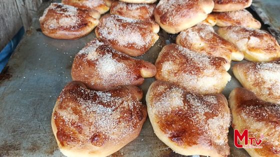 Don Antonio Valdivieso impulsa el emprendimiento de empanadas en leña.