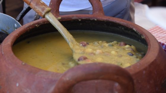 La fanesca, un plato tradicional ecuatoriano en la Semana Santa.